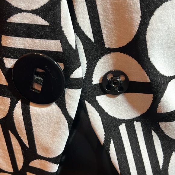 Frank Lyman blazer - Picture 4 of 5